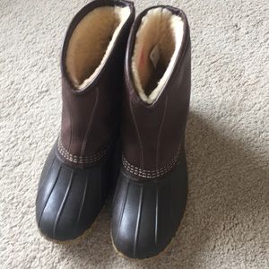 LL Bean shearling lined boots size 8
